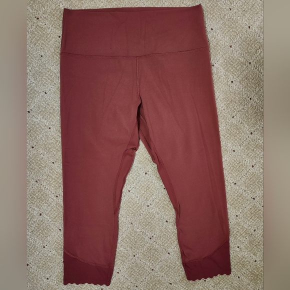 NWOT Lululemon Align Scalloped Hem High-Rise Crop 23" Red Merlot Size 12 - Picture 4 of 11